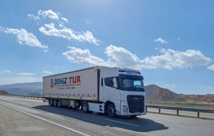Wulkanizacja-TIR-dlaczego-mobilny-serwis-opon-pozwala-uniknac-kosztownych-przestojow Wulkanizacja TIR - dlaczego mobilny serwis opon pozwala uniknąć kosztownych przestojów?